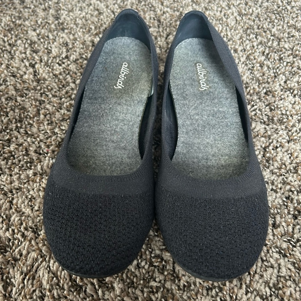 Allbirds women’s shoe. Size 9.5.